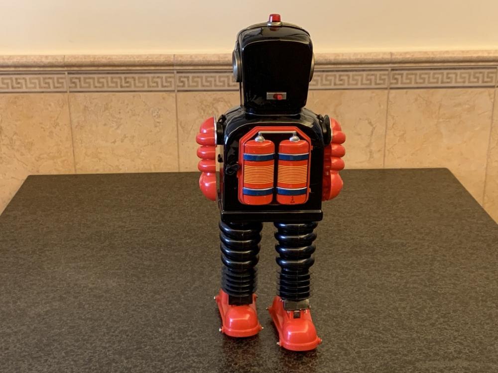 Blink A Gear Robot by TAIYO JAPAN in 1960's - ROBOT TALK