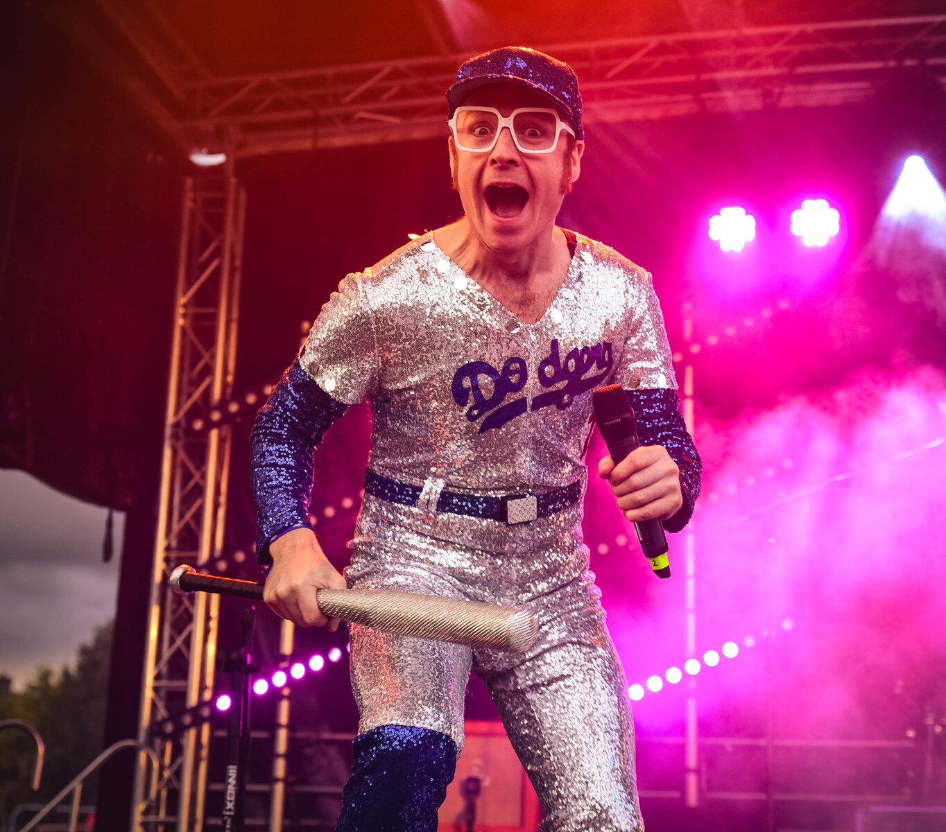Elton 18.jpg