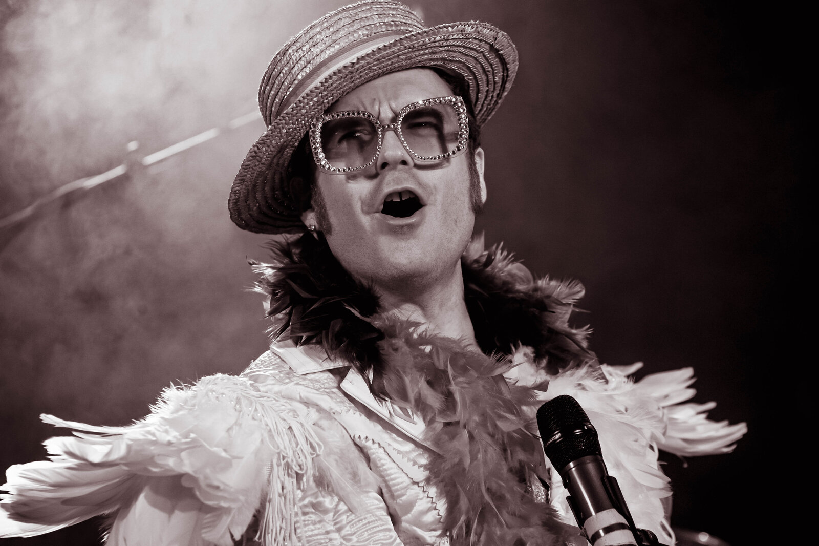 Elton 20.jpg