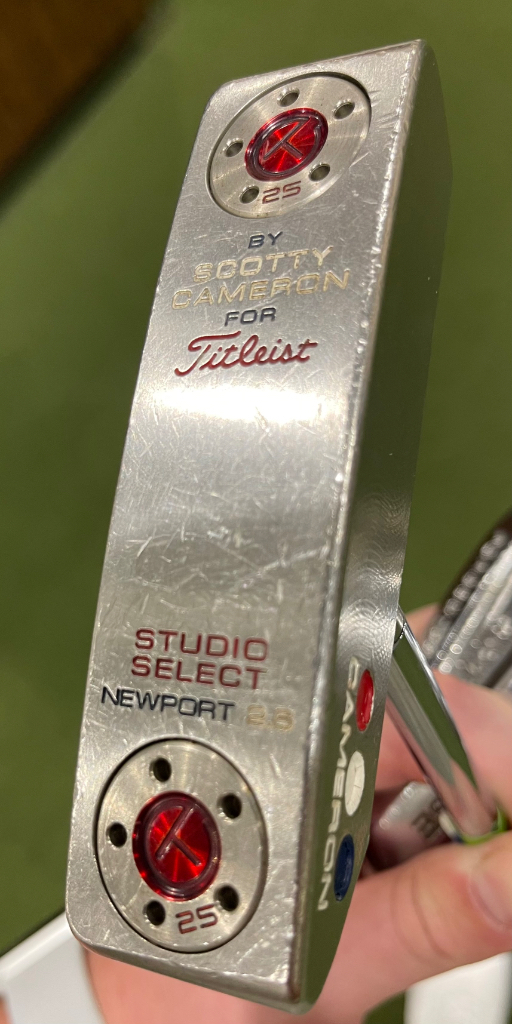 Outil Entraînement Putting Violet Outil D'entraînement Putting Scotty Cameron Circle T - Violet, Aluminium, Neuf, Pour Améliorer Son Putting Au Golf Patrice Courcelle