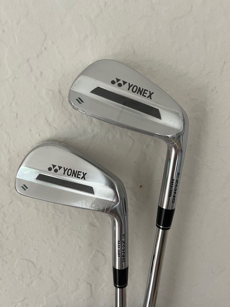 BLADE PLAYER YONEX MB-301 sexy as can be - Japanese and Non-US