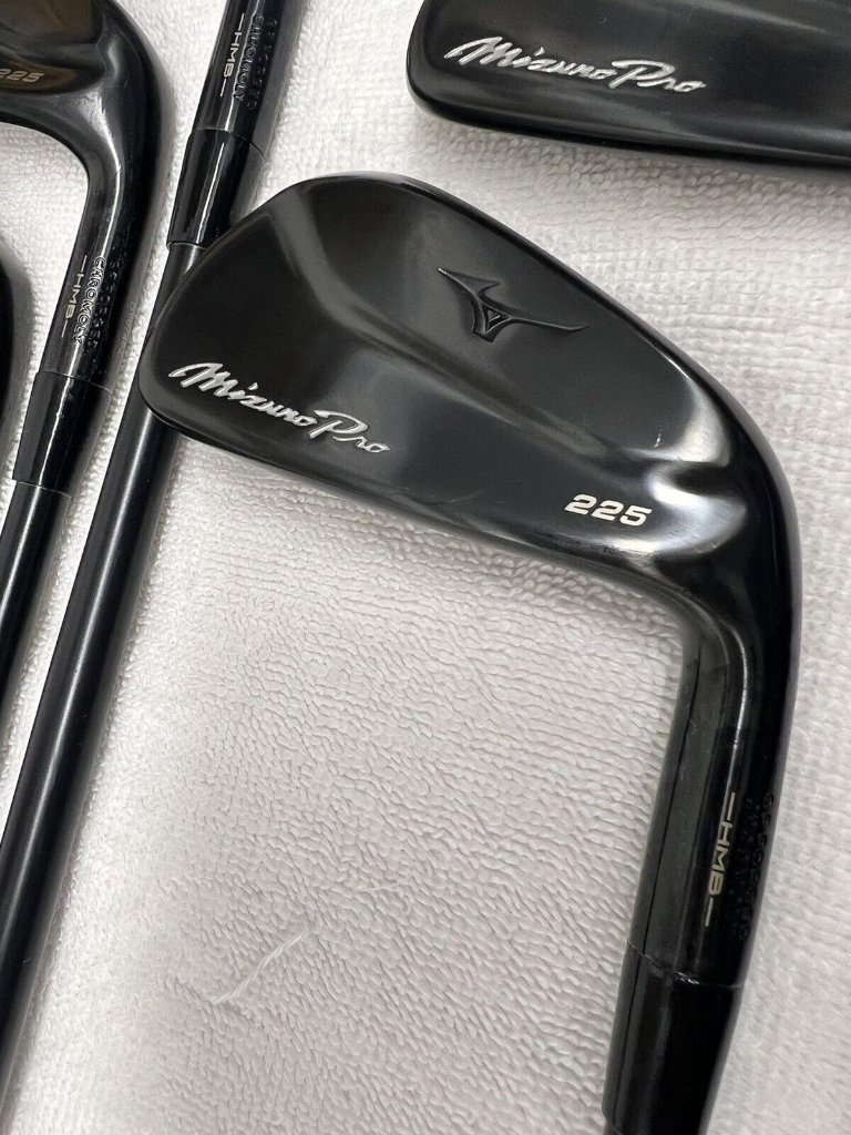 New Mizuno Pro 225 