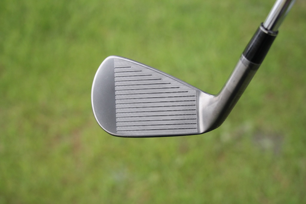 Lucas Glover going to test black Srixon ZX5 & ZX7 irons - 2024