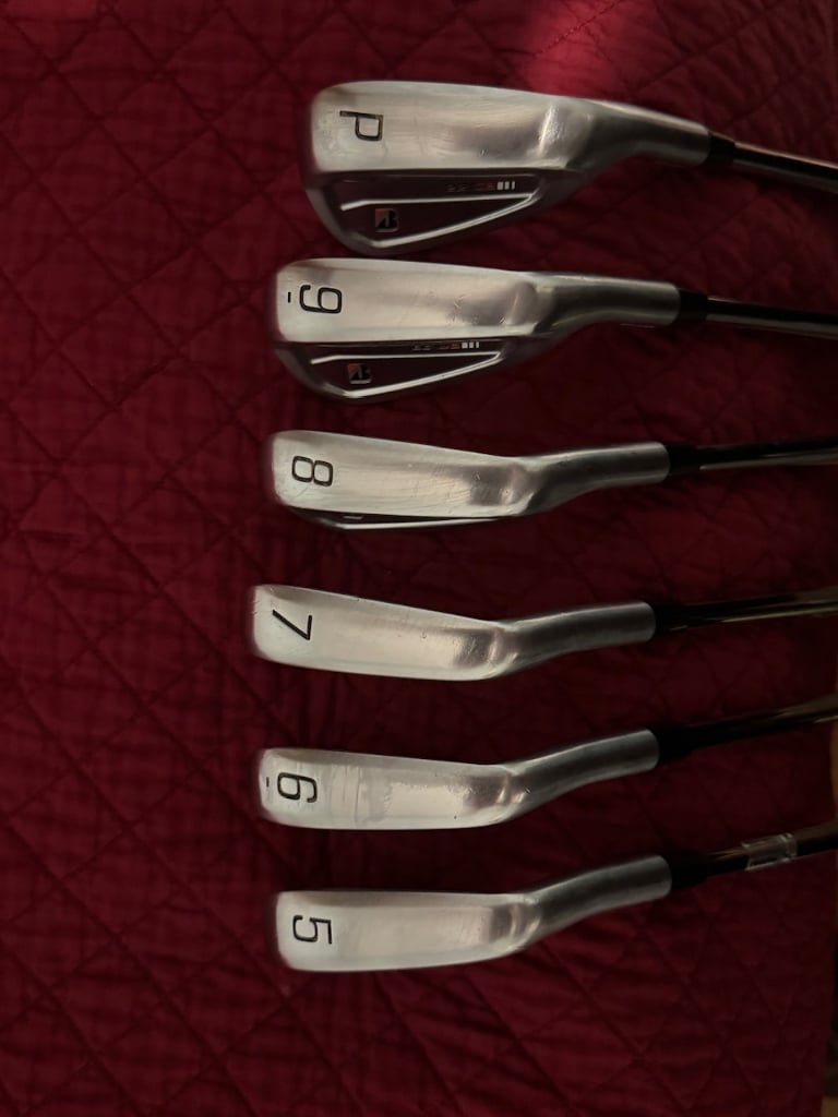 BRAND NEW in box, unhit Mizuno JPX 923 Forged 4-P w/Nippon Modus