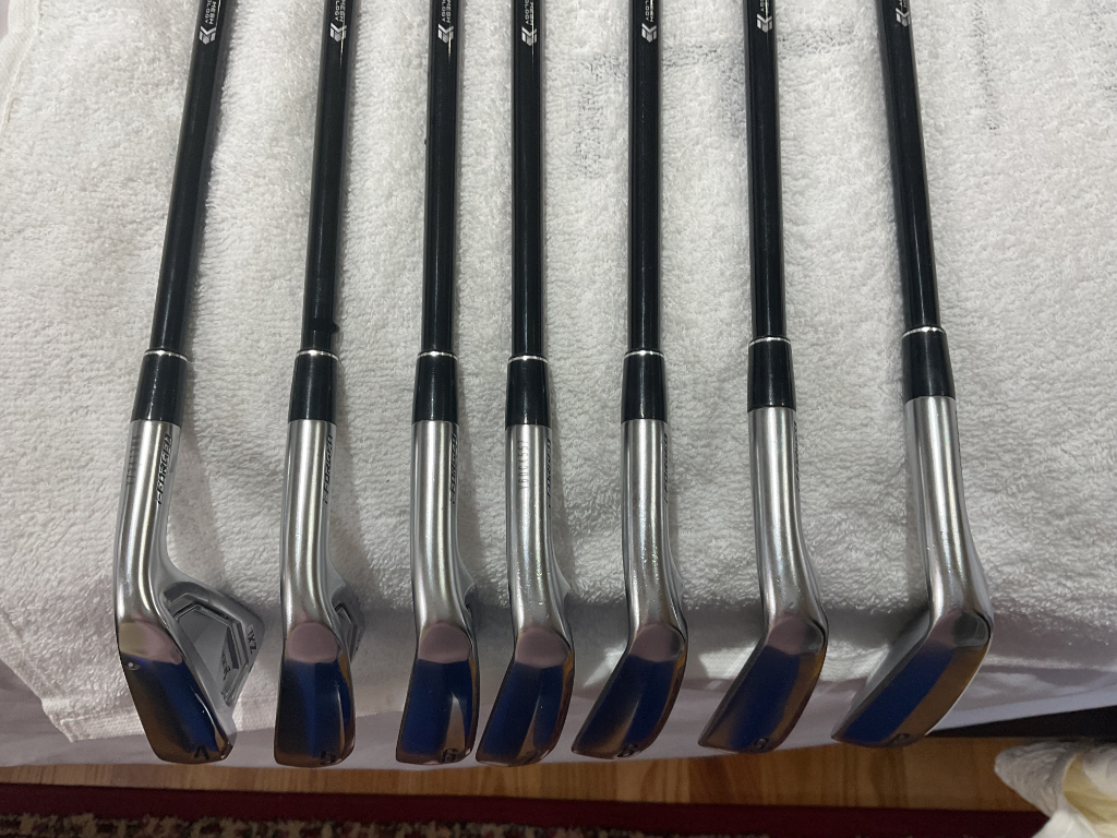 2025 TaylorMade P790 iron set 5-pw MMT 105 stiff. Srixon Zxi5 4-pw