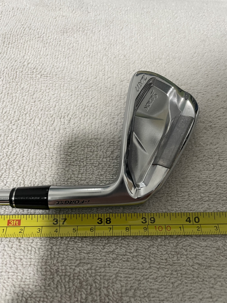 Srixon zxi7 4 iron; Toulon Chicago cruiser putter; Superstroke 3.0