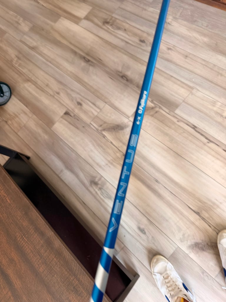 item added! 🔥 🔥Srixon ZXI 10.5 w/Ventus blue velo + 6x 300
