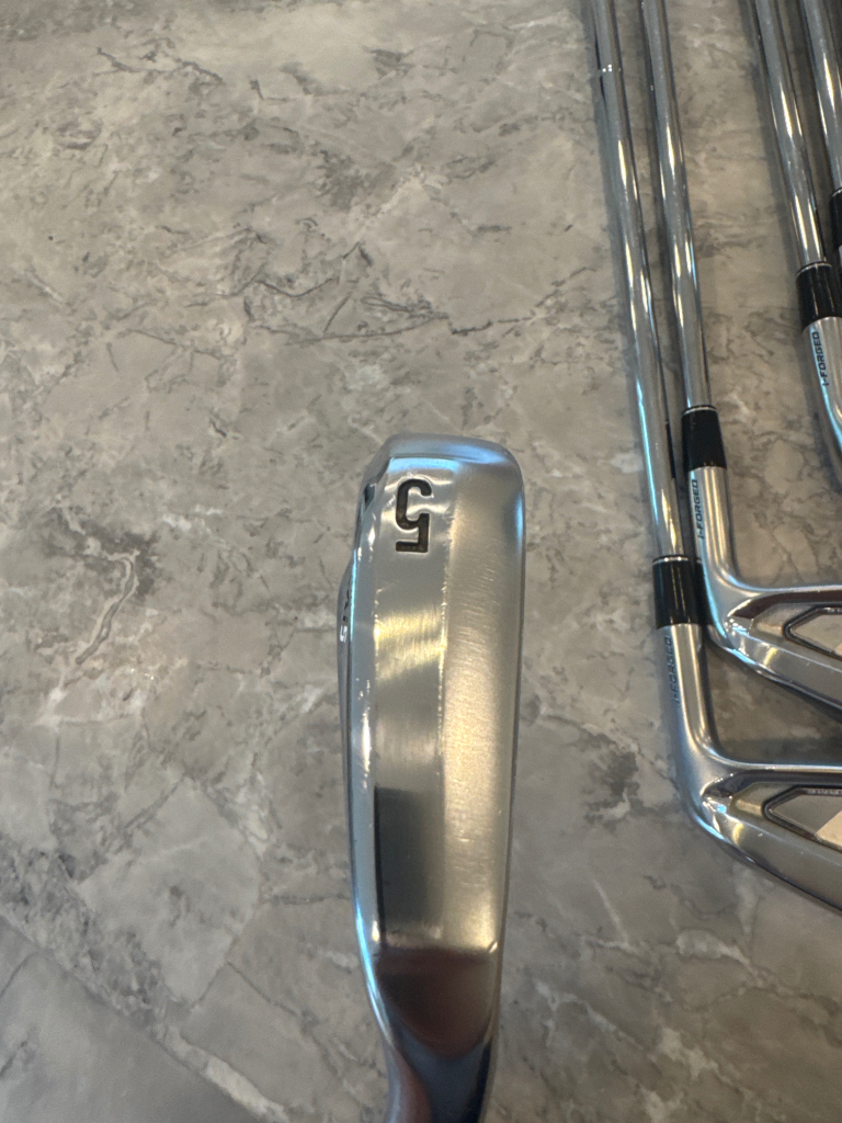 Srixon ZXi5 DG120 S300, Odyssey White Hot OG, Odyssey Japan Only