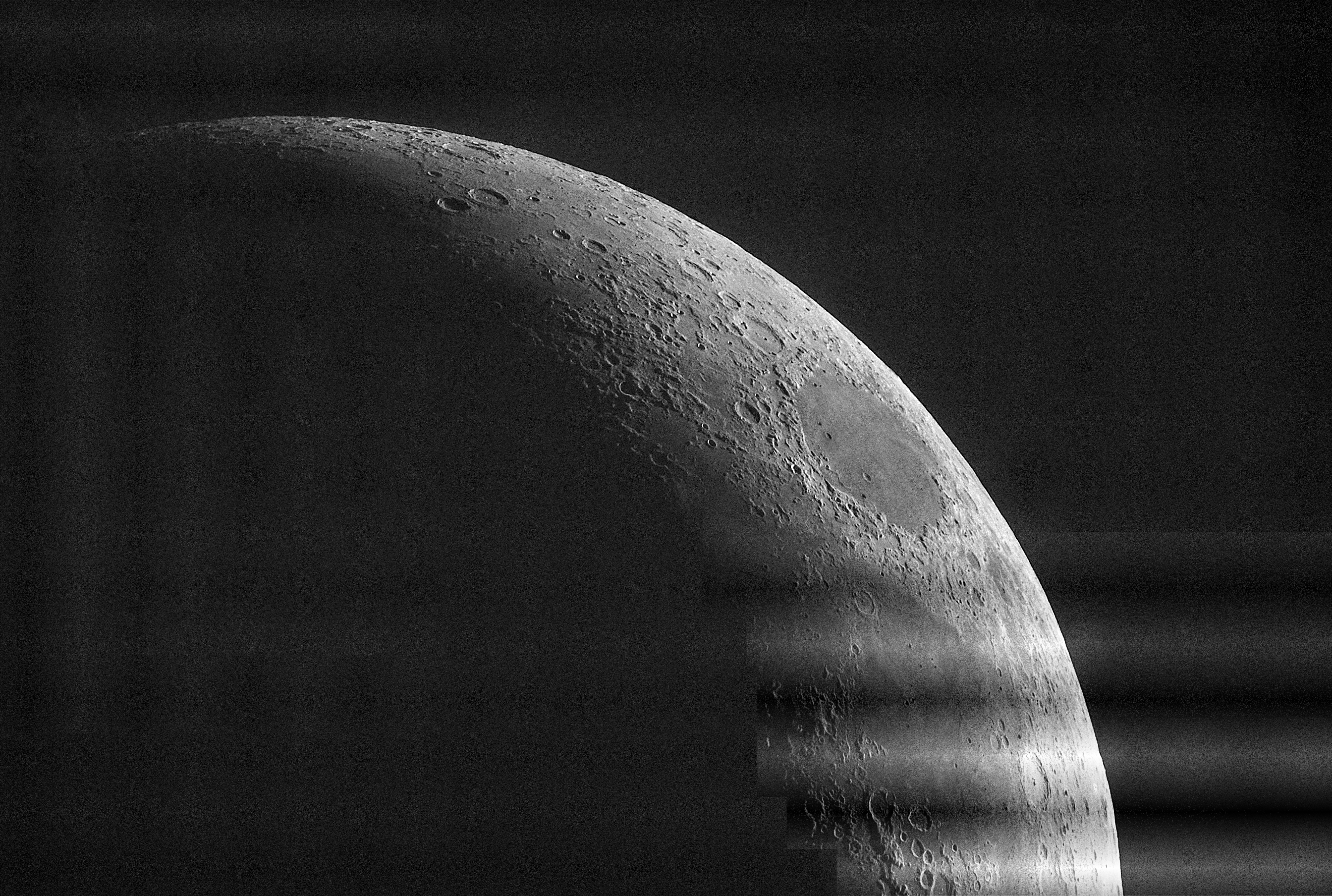 Daylight Moon with Pro Planet 642 filter - Imaging - Lunar