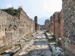 Help! Bad Knee- Can I do Pompeii? or Herculaneum? - Italy Ports