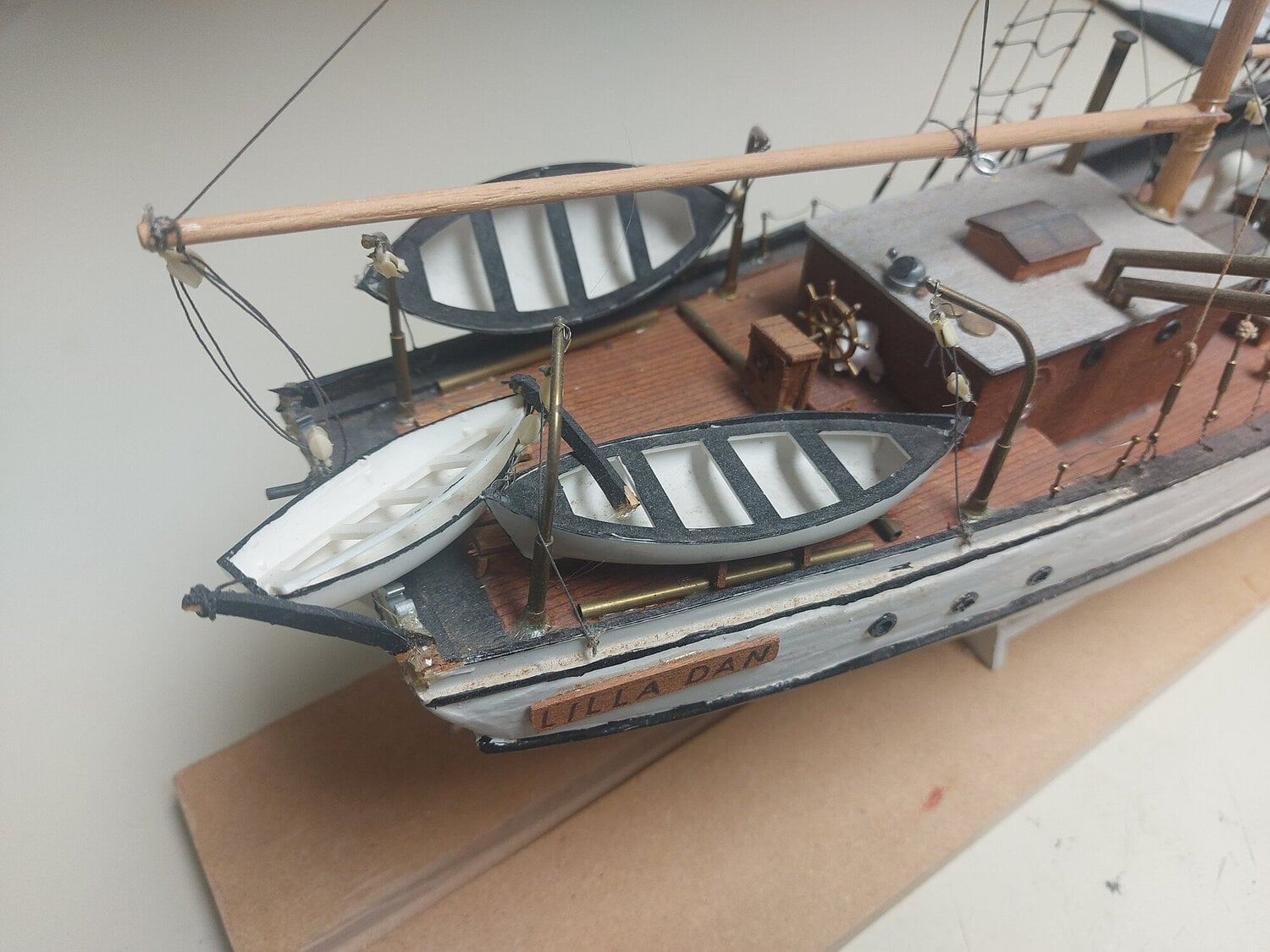 Lilla Dan by LecrenB - Billing Boats - 1:50 - Restoration - Kit
