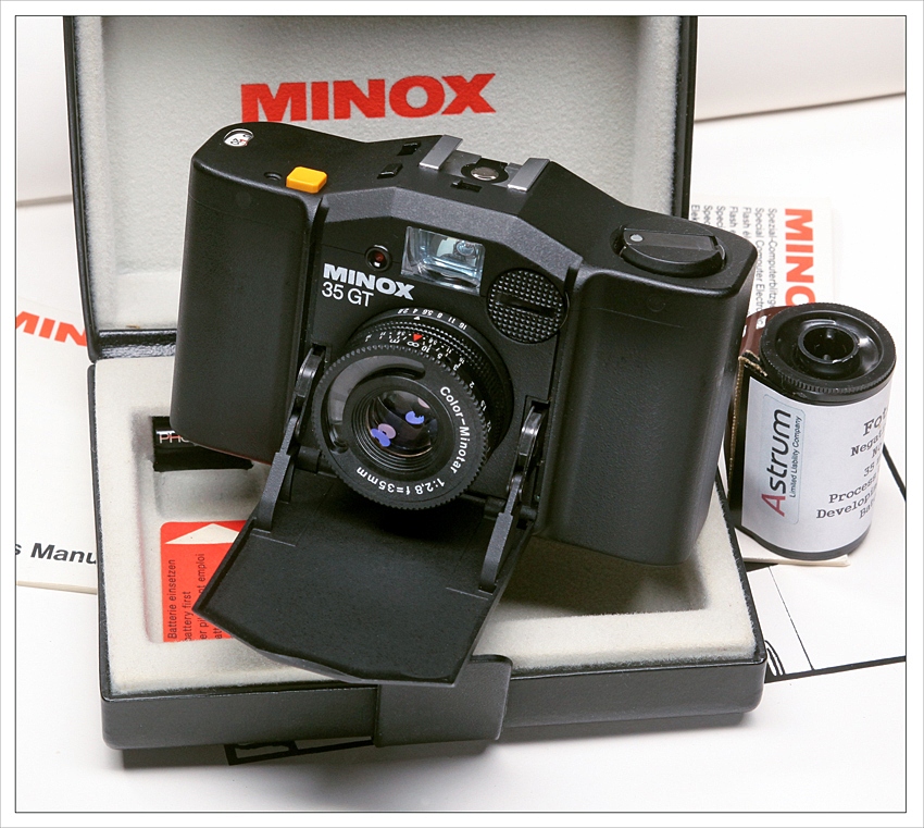 Minox top 35 EL and Flash / 1974 / Vintage