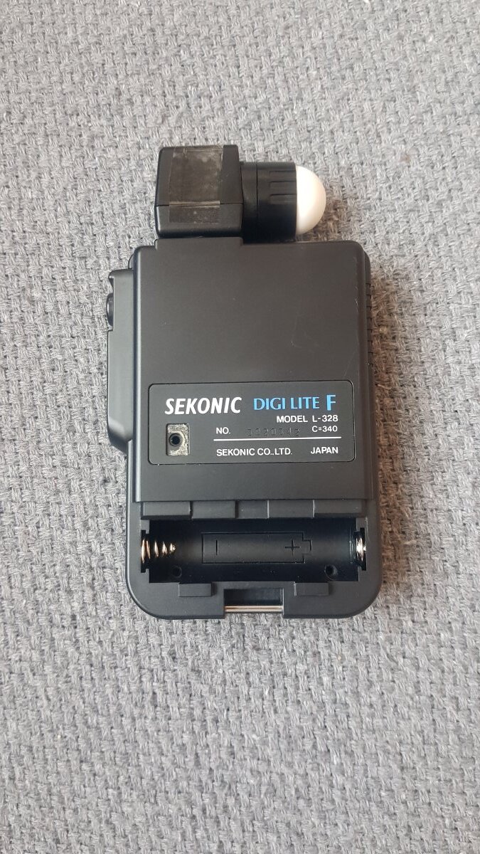 Sekonic L-328 open for repairs - Accessories - Photo.net
