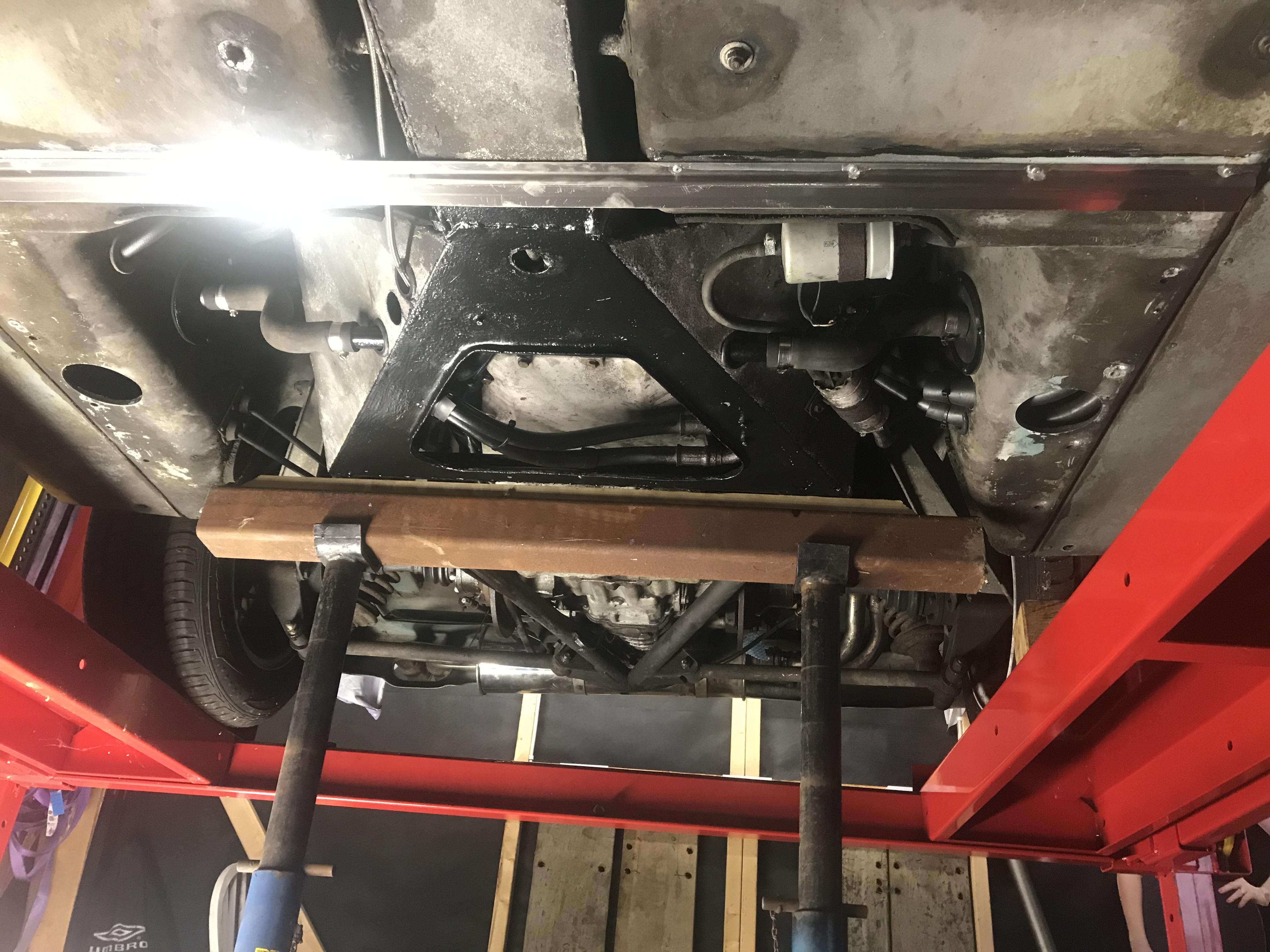 Supporting car on chassis - Esprit 'Project & Restoration' Room - TLF ...