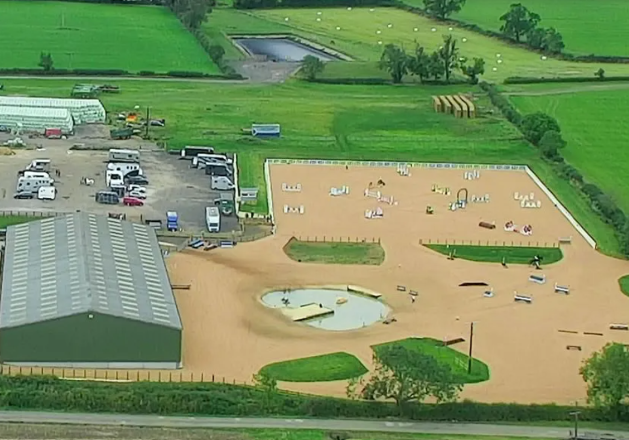 Vale View Equestrian - Senior (C2) (British Show Jumping)