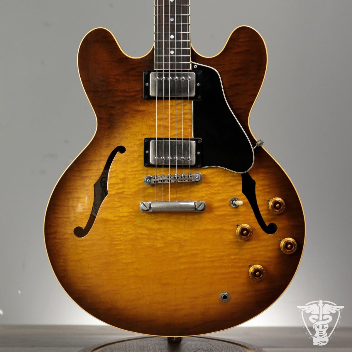 gibson 335 tobacco burst ES-335 50's making it a versatile choice for everything from jazz to rock 1986 Gibson ES 335-425 Dot,