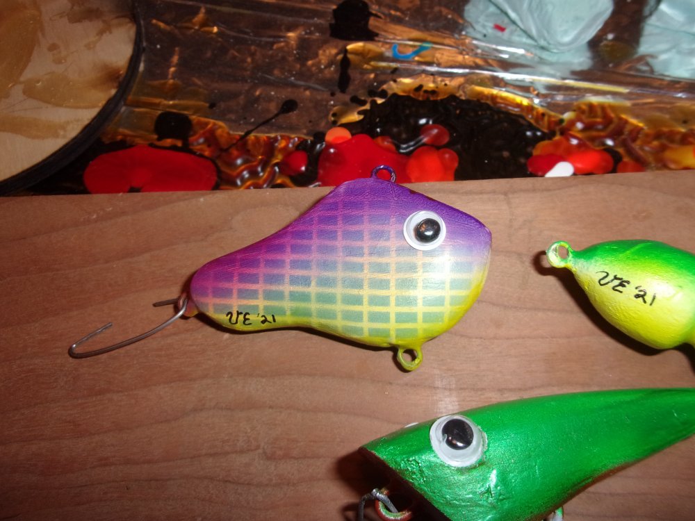 Best Brand or Type of Airbrush Paint for Painting Hard Bait Fishing Lures?  - Page 2 - Hard Baits - Tackle Underground