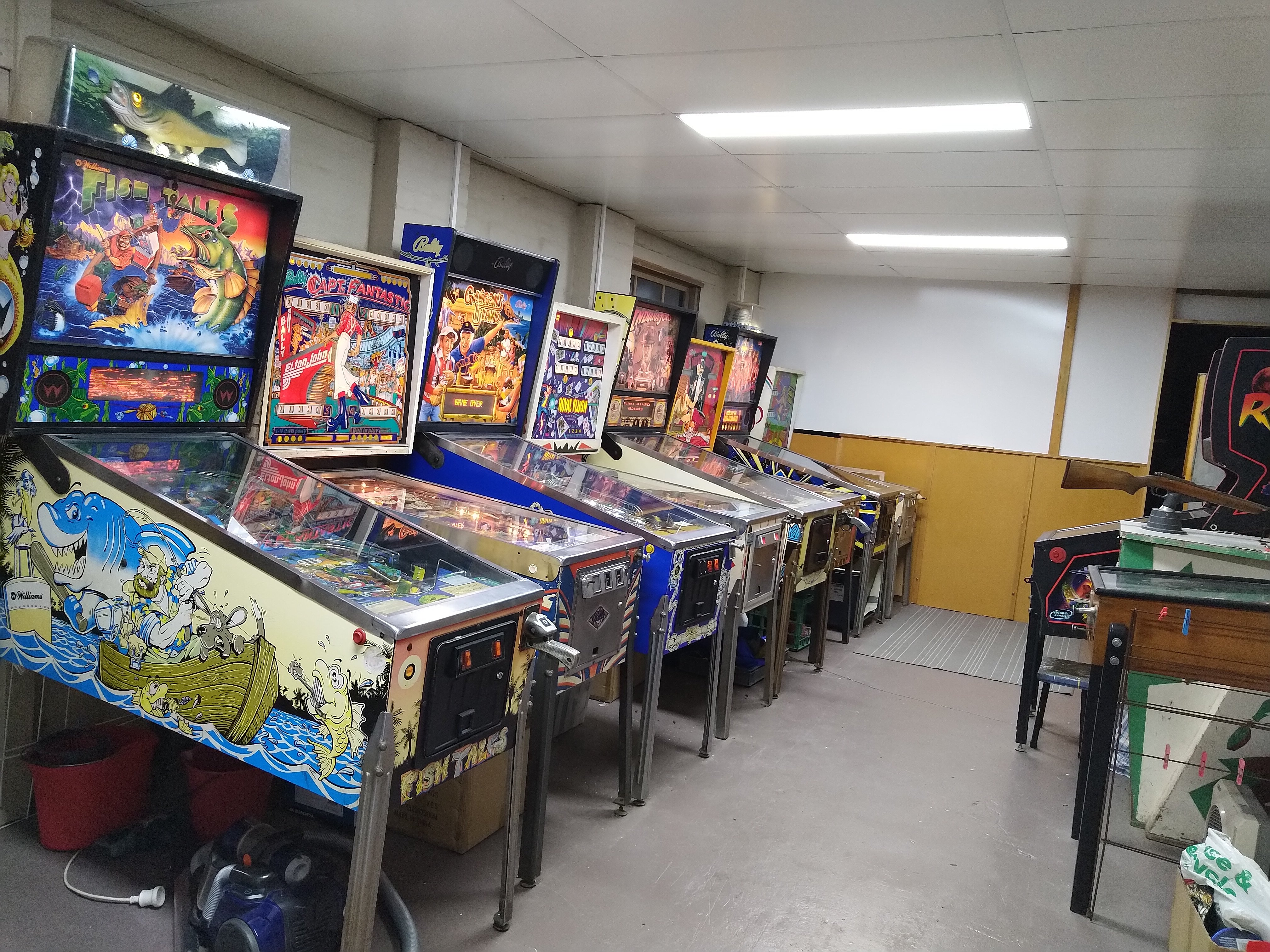 Vintage pinball get together