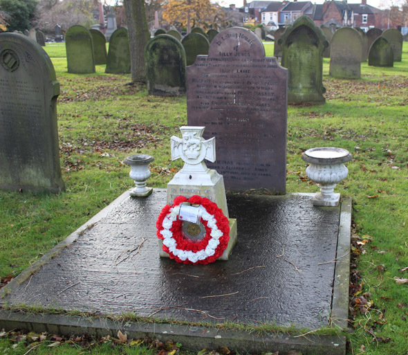 Thomas Alfred Jones VC, and Runcorn, His statue, His Grave and Runcorn ...
