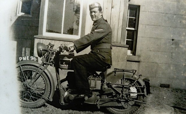 Despatch rider? - Uniforms,Cap Badges and Insignia - The Great War ...