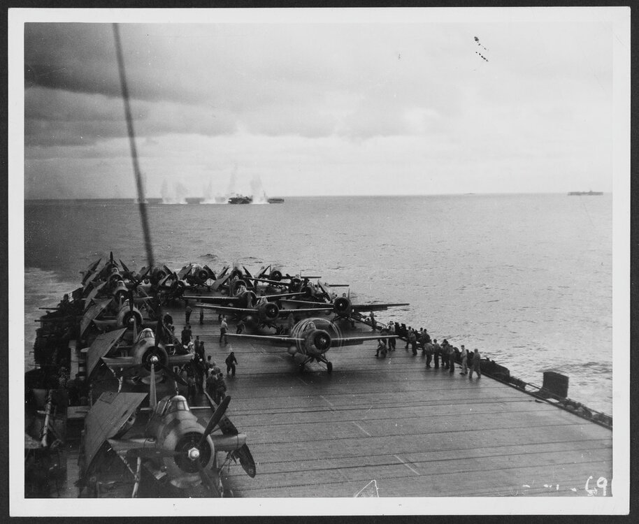 CVE-71_launching_FM-2s_Samar_25Oct1944.thumb.jpg.2a87422dc2cfacffe74df08aa09e8a76.jpg