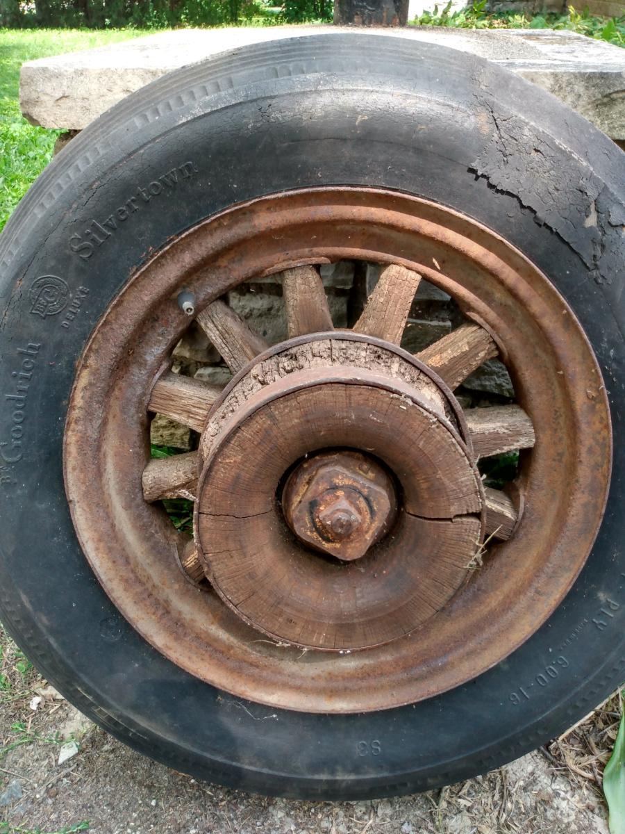 Wooden spoke rims identification - What is it? - Antique Automobile ...