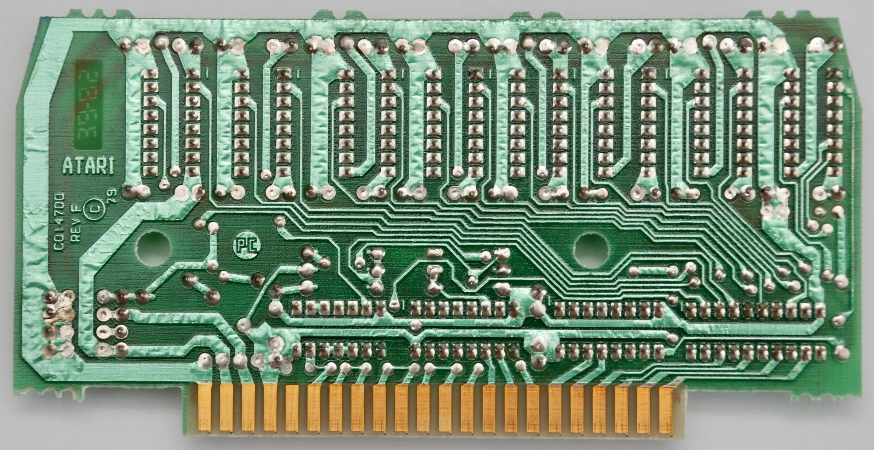 800 Atari Standard 16K RAM PCB Passive Component List - Atari 8-Bit ...