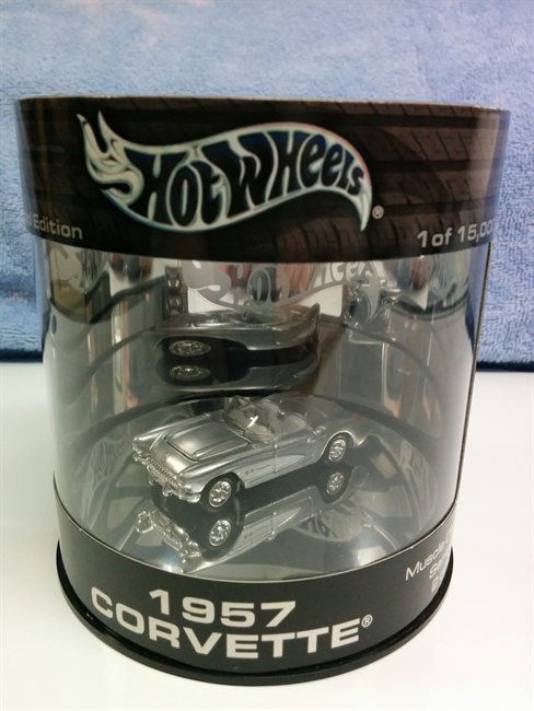 2004-2005 Showcase Oil Cans(Retail and Hobby) Hot Wheels 100
