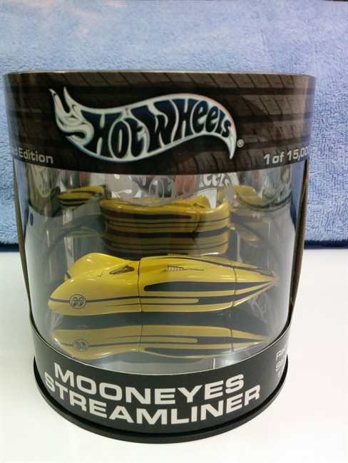 2004-2005 Showcase Oil Cans(Retail and Hobby) Hot Wheels 100