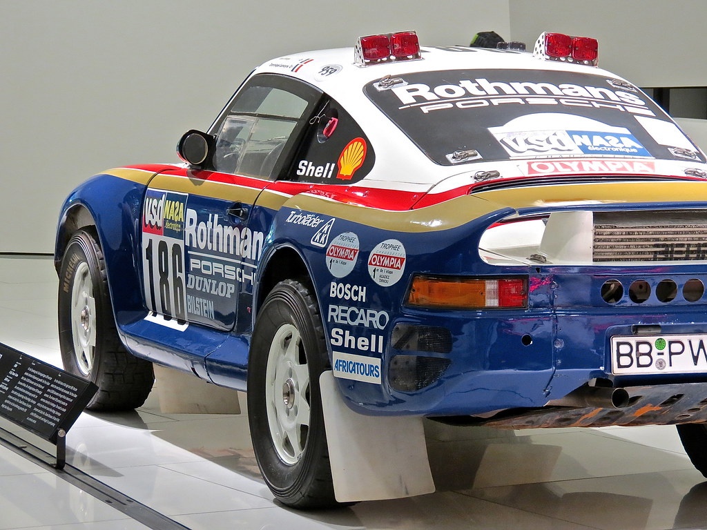 What is this thing of Porsche 959 rally?? - HWC & Premium