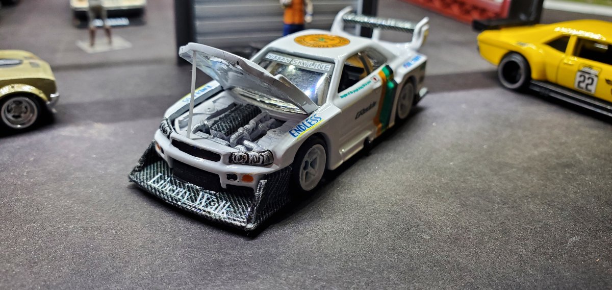 3 Custom LBWK Nissan Skyline R34 - Hot Wheels Customs - Mattel Creations