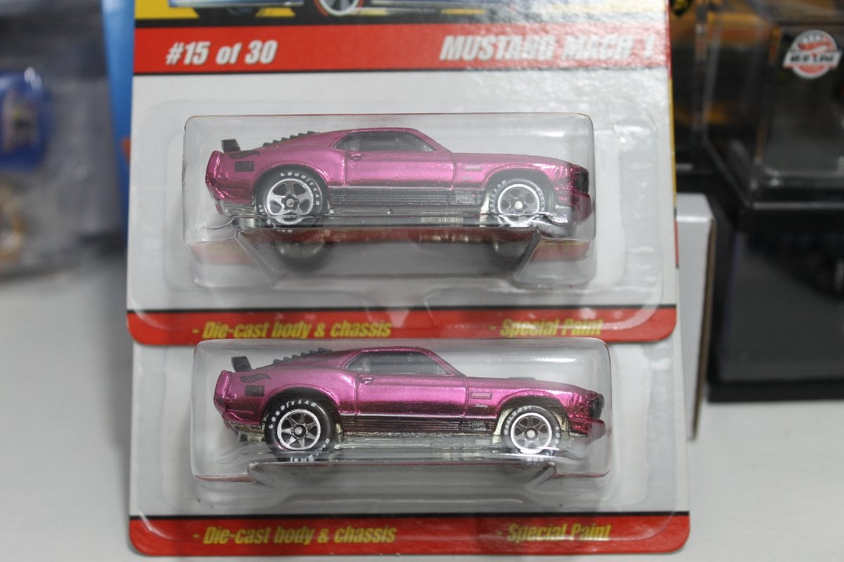 2006 Classics Series 2 #15 Mustang Mach 1 - HWC & Premium
