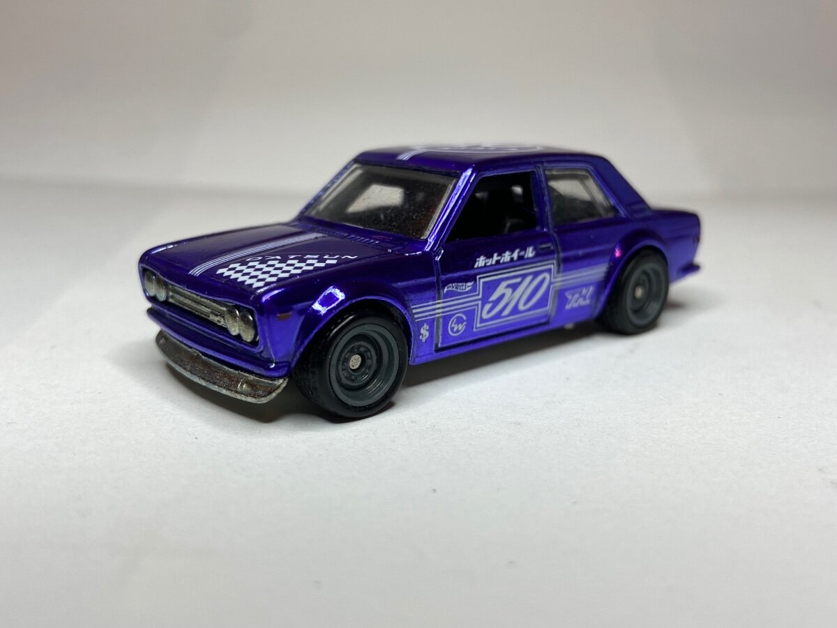 Purple STH datsun 510 - Hot Wheels Customs - Mattel Creations
