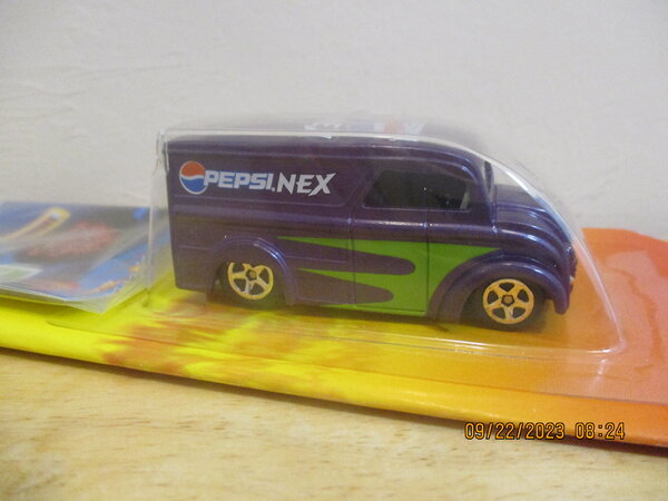 Pepsi Nex Dairy Delivery 2007 POST 092223 International Side.JPG