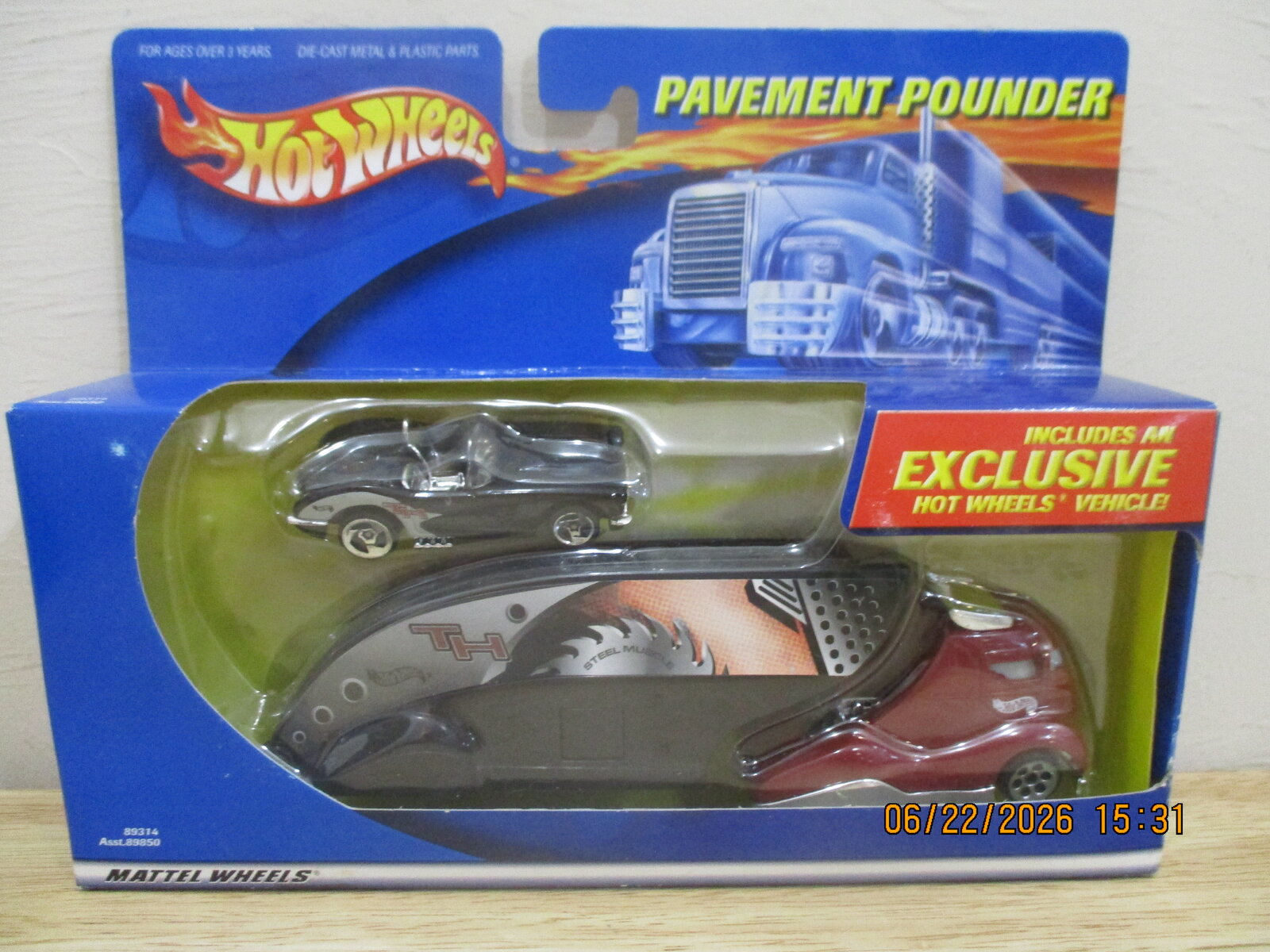 Transporter Pavement Pounders 58 Corvette Coupe Black 2001