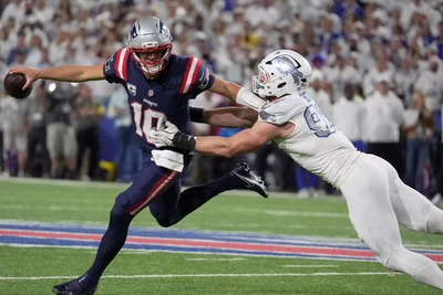 Joey Bosa Applied Some Pressure Against Drake, But Mayebe It Wasn't Enough.