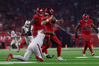 Davis Mills Threw For 153 Yds & 2 TDs. The Bills had NO Sacks and NO INTs.