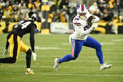 Ty Johnson proved to be a nice change of pace with some timely catches out of the backfield. He hauled in 3 catches for 20 yards on 5 targets.