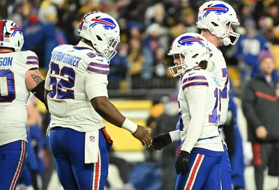 Sedrick Van Pran-Granger congratulates PK Matt Prater after he nails his first FG of the game.