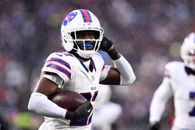 Tre White Enjoys a "How Ya'll Like Me Now?" Moment After His 3rd Qtr INT