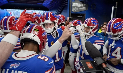 What do you say guys? Next year red helmets at home, and white on the road ???