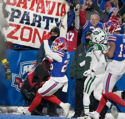 Ty Johnson scored a TD on a nifty end run off a direct snap.