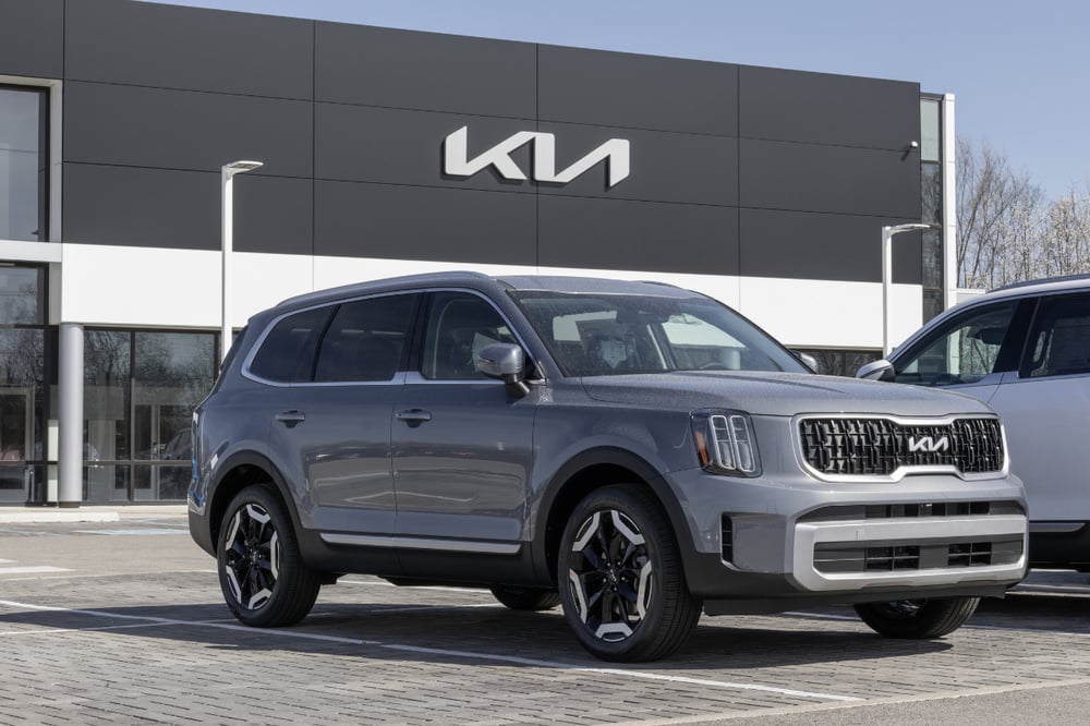 Kia issues urgent recall for 460,000+ SUVs over fire risk, advises car ...