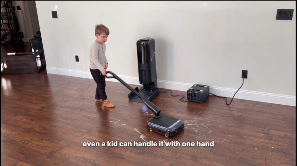Dual-form floor washing robot switches between cleaning modes for more flexible home maintenance
