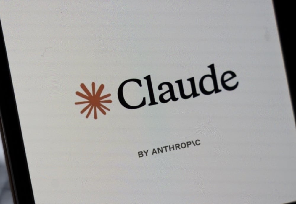 Claude AI shared conversations surfaced in Google search, highlighting link-sharing risks
