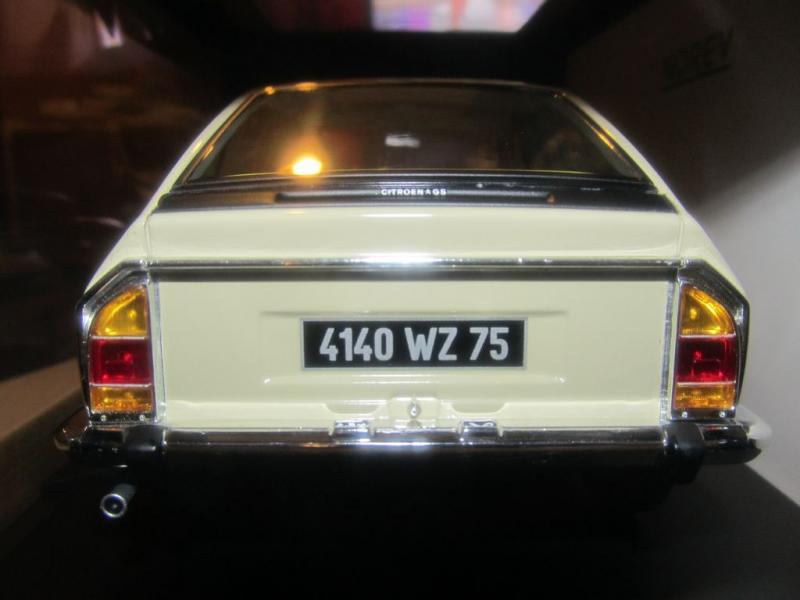 Citroën GS 1971 Drapeaux FIRST WITH RED RIMS 200 EXCLU WEB 181666 No – NL- Exclusive