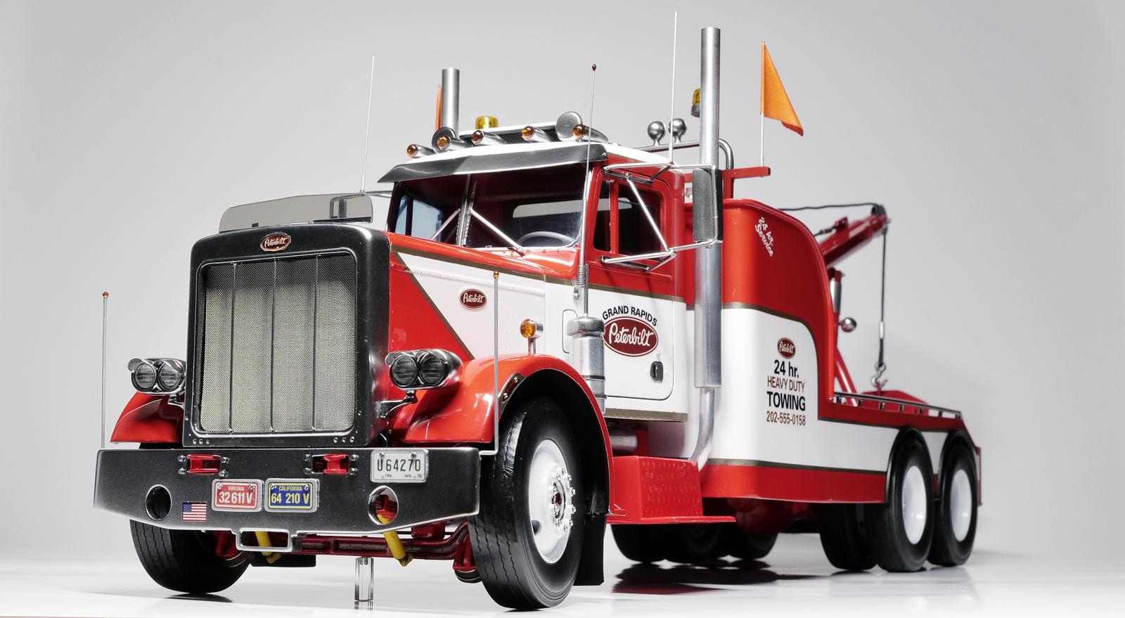 1/25 AMT Peterbilt Wrecker (extended bed version) - Model Trucks